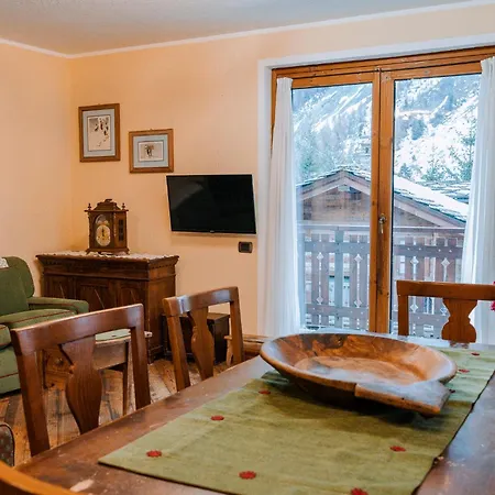 - Entreves Crevasse Apartment Courmayeur
